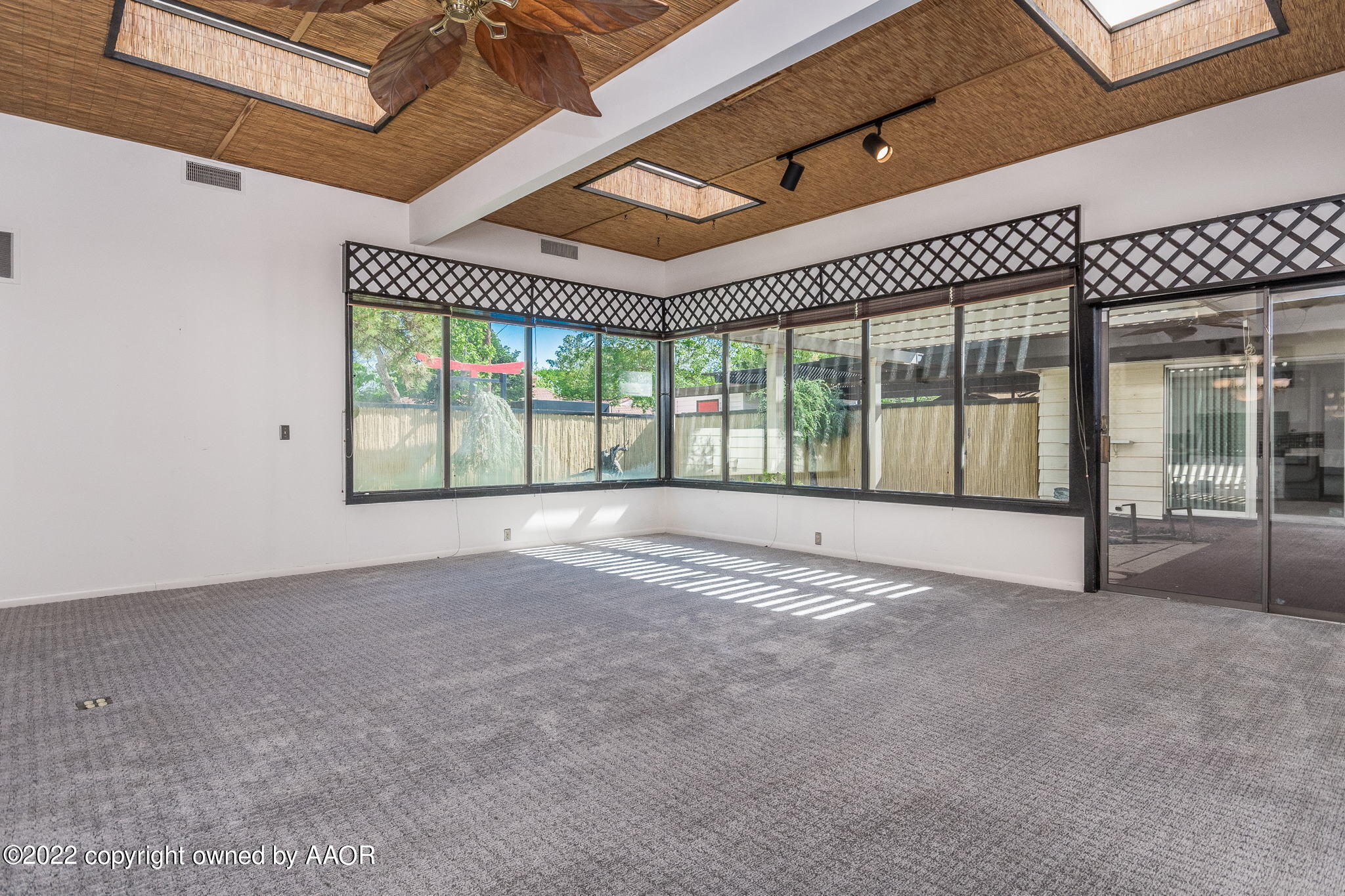 6016 Dreyfuss Road Amarillo, TX 79106 - Photo 59 of 91 24-web-or-mls-Den-7