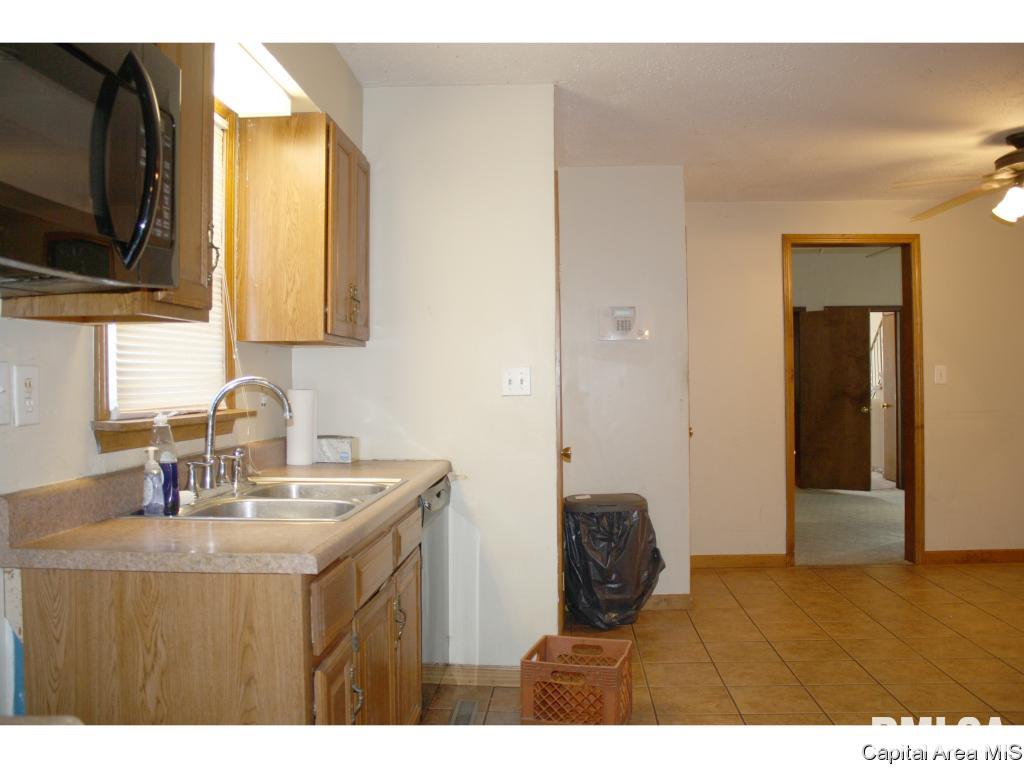 1801 North 9th Street Springfield, IL 62702 - Photo 9 of 26