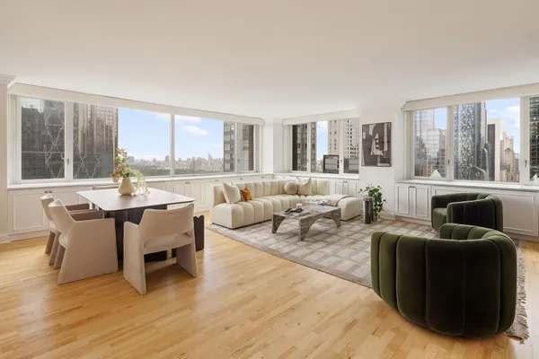 $4,195,000 | 322 West 57th Street, Unit 44K2 | Hell's Kitchen