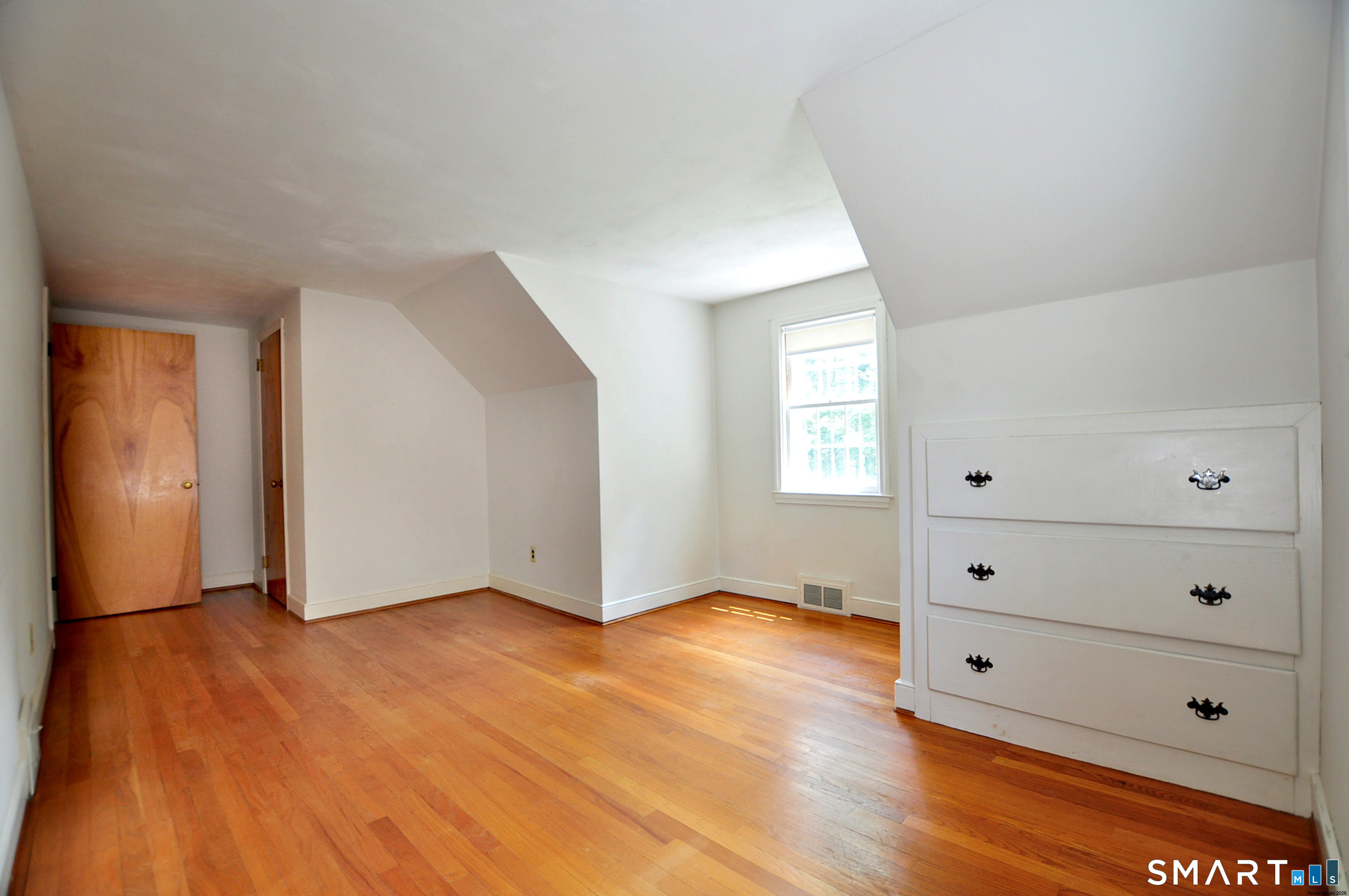 220 Arch Road Avon, CT 06001 - Photo 28 of 32