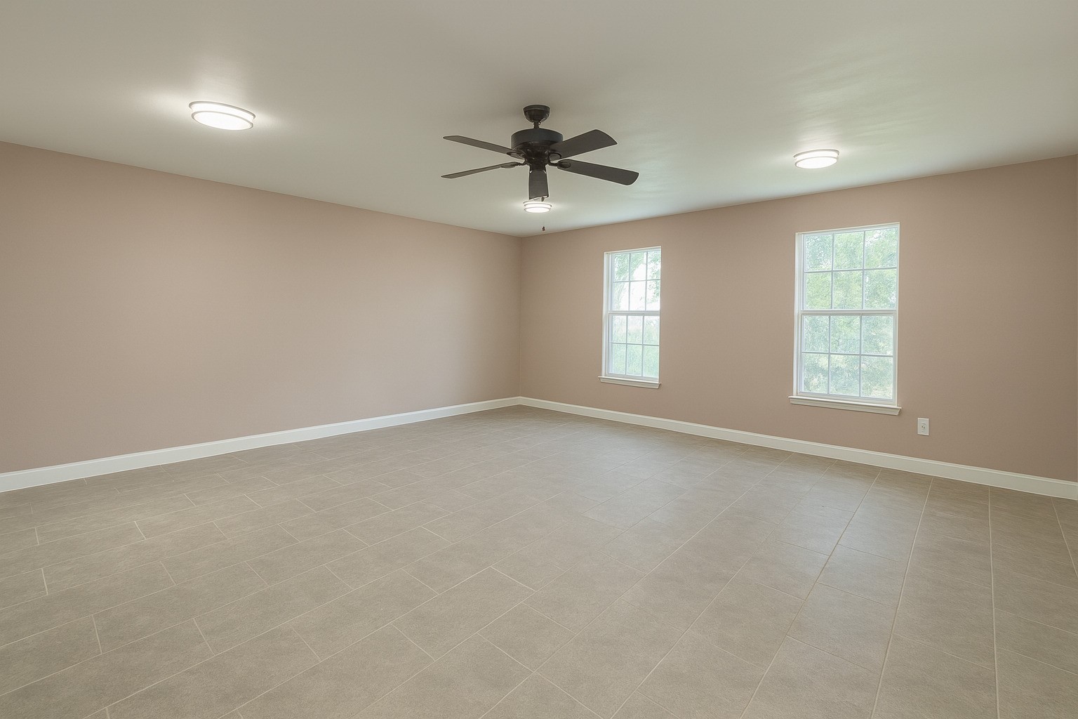422 FM 360 Road Beasley, TX 77417 - Photo 20 of 25 an empty room with a window and a ceiling fan
