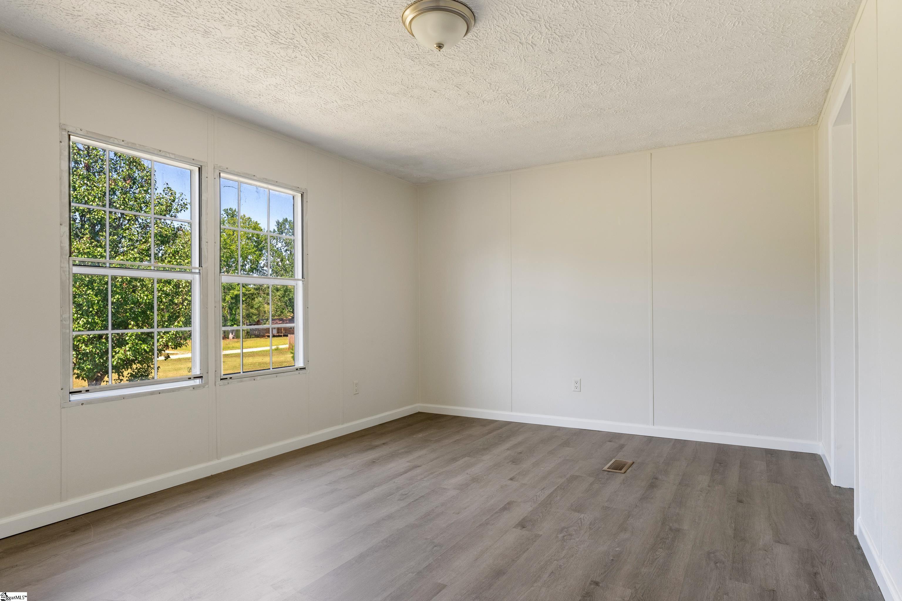 482 Burton Creekside Road Waterloo, SC 29384 - Photo 12 of 28