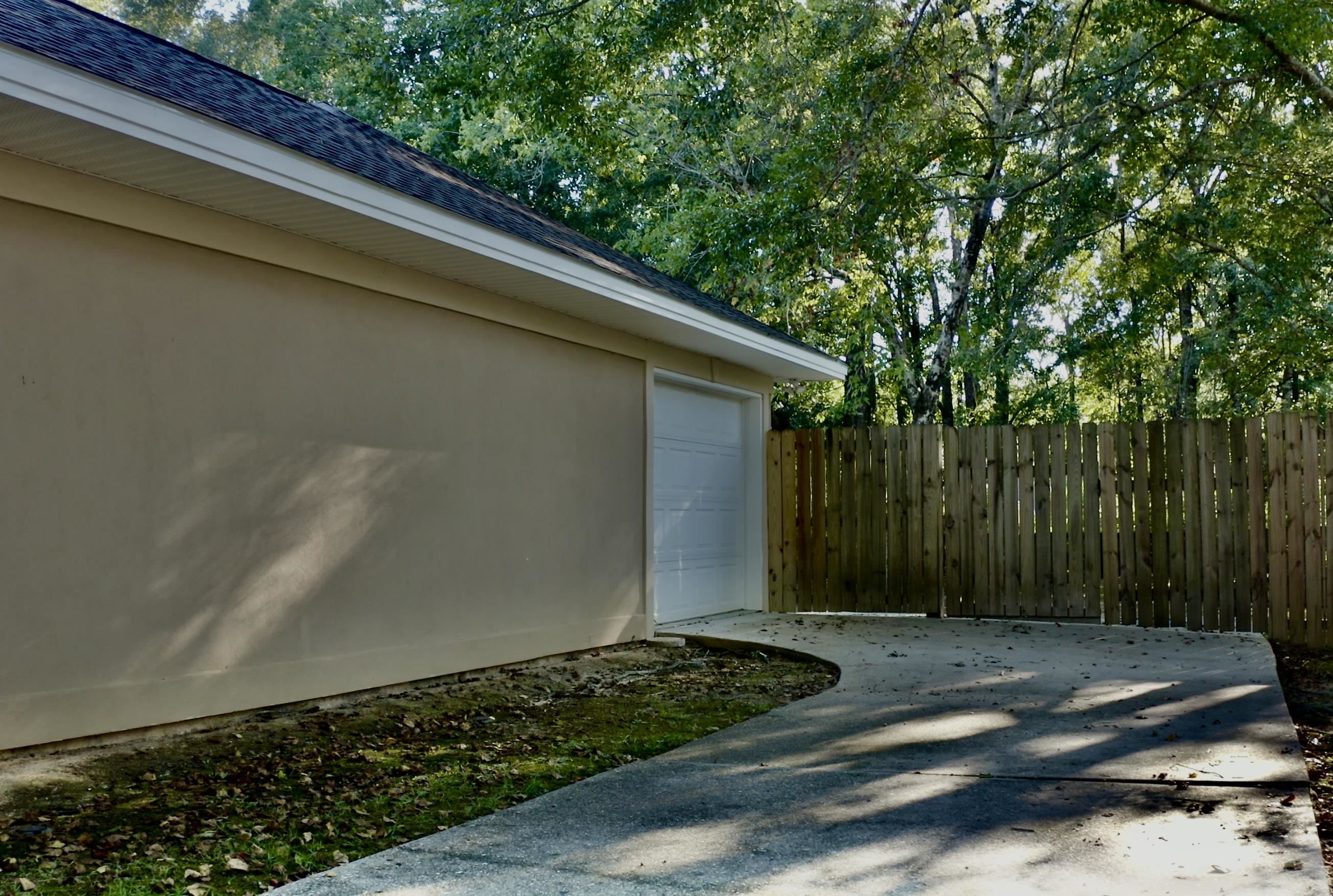 911 Mixon Avenue Bay Minette, AL 36507 - Photo 5 of 32 Patio