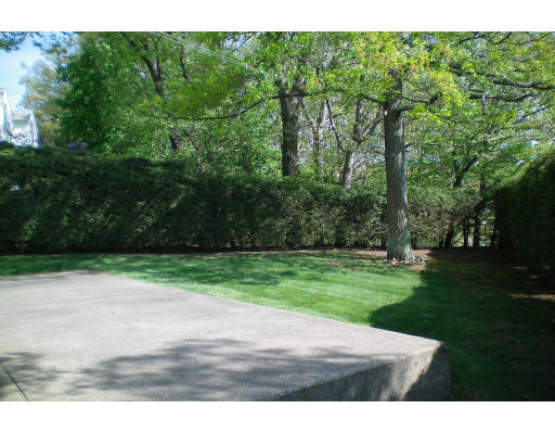 5 Blueview Road Boston, MA 02132 - Photo 4 of 8 Gallery Image 4