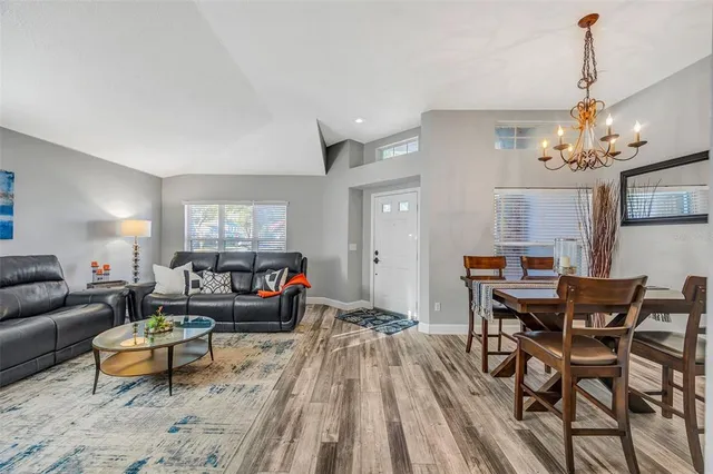 $429,000 | 2558 Brimhollow Drive, Valrico, FL 33596