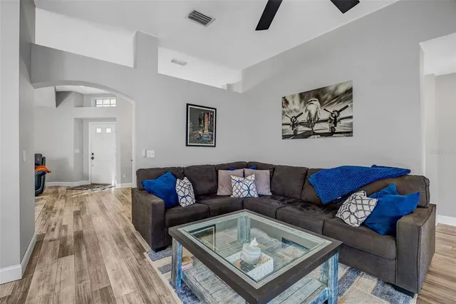 $429,000 | 2558 Brimhollow Drive, Valrico, FL 33596