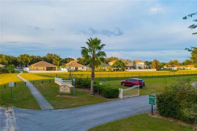 $429,000 | 2558 Brimhollow Drive, Valrico, FL 33596