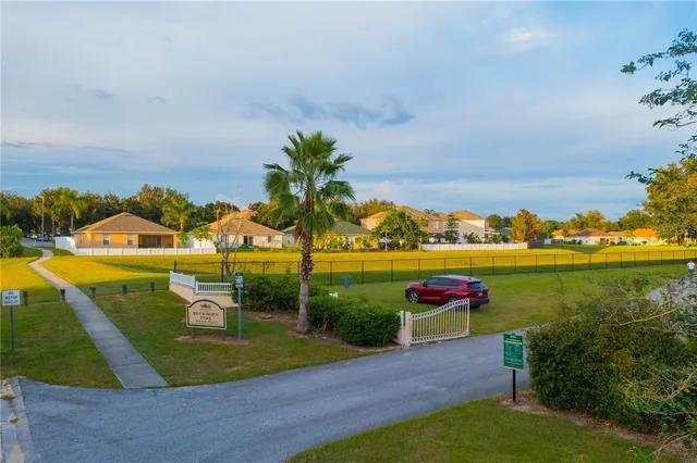 $429,000 | 2558 Brimhollow Drive, Valrico, FL 33596