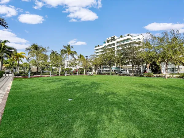 $5,250 | 1025 92nd Street, Unit 401, Bay Harbor Islands, FL 33154