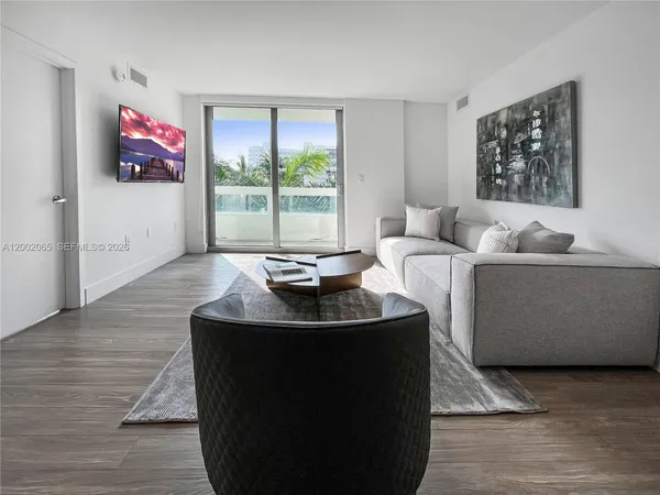 $5,250 | 1025 92nd Street, Unit 401, Bay Harbor Islands, FL 33154