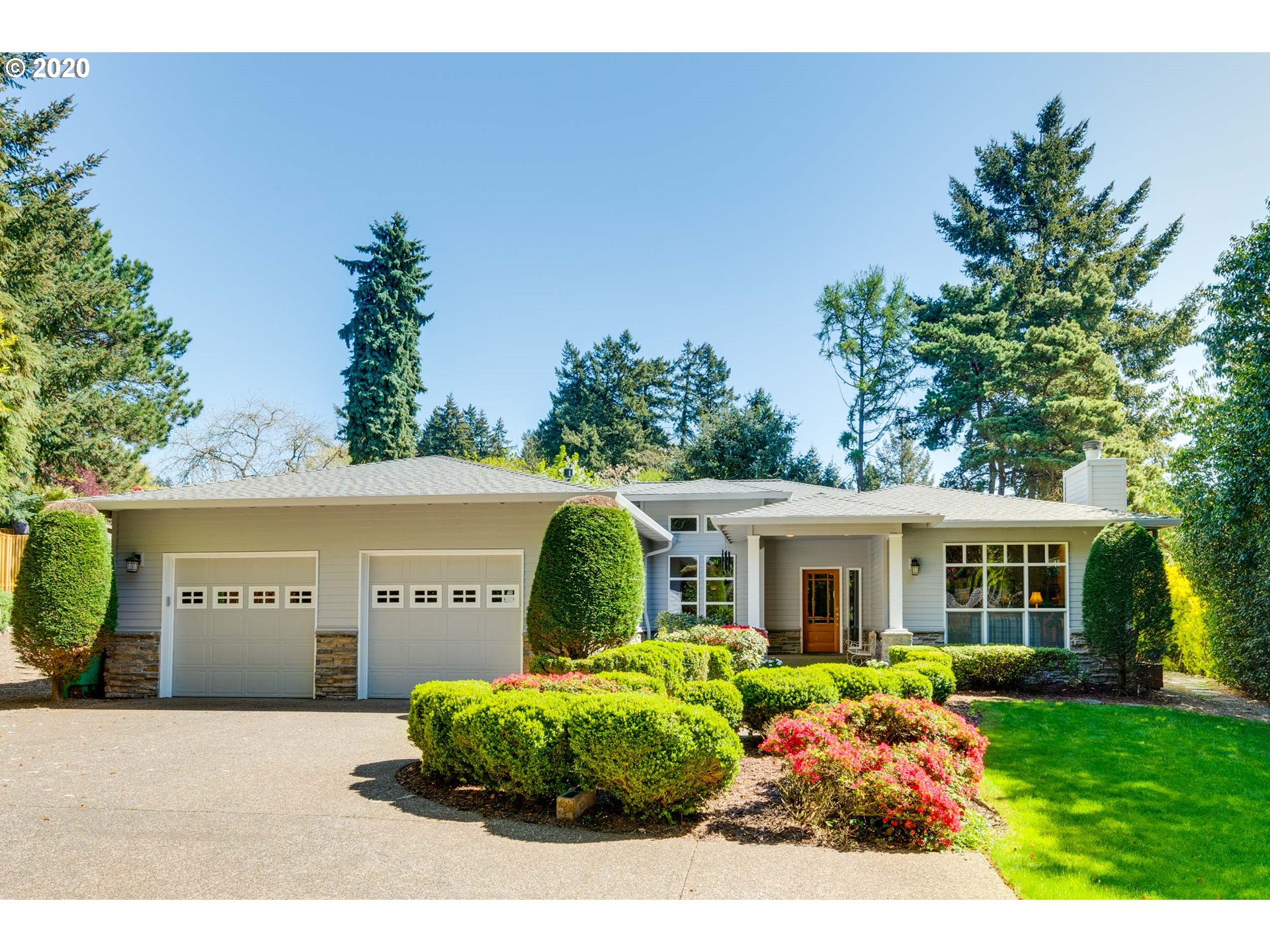 5249 Southwest Dosch Road Portland, OR 97239 - Photo 1 of 32 Gallery Image 1