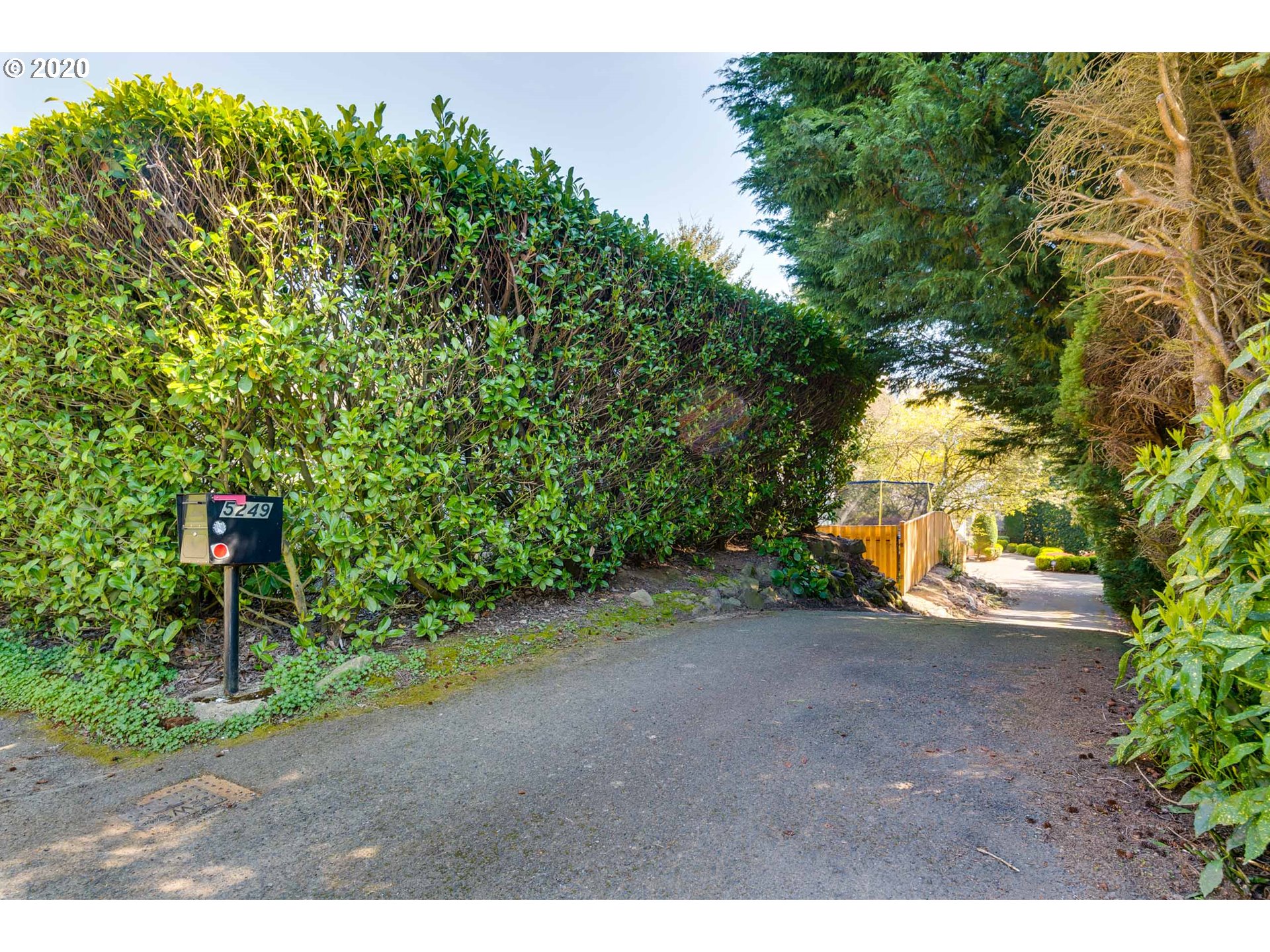 5249 Southwest Dosch Road Portland, OR 97239 - Photo 3 of 32 Gallery Image 3
