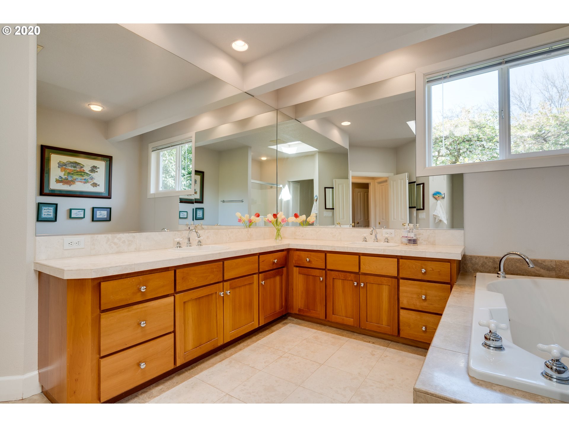 5249 Southwest Dosch Road Portland, OR 97239 - Photo 22 of 32 Gallery Image 22
