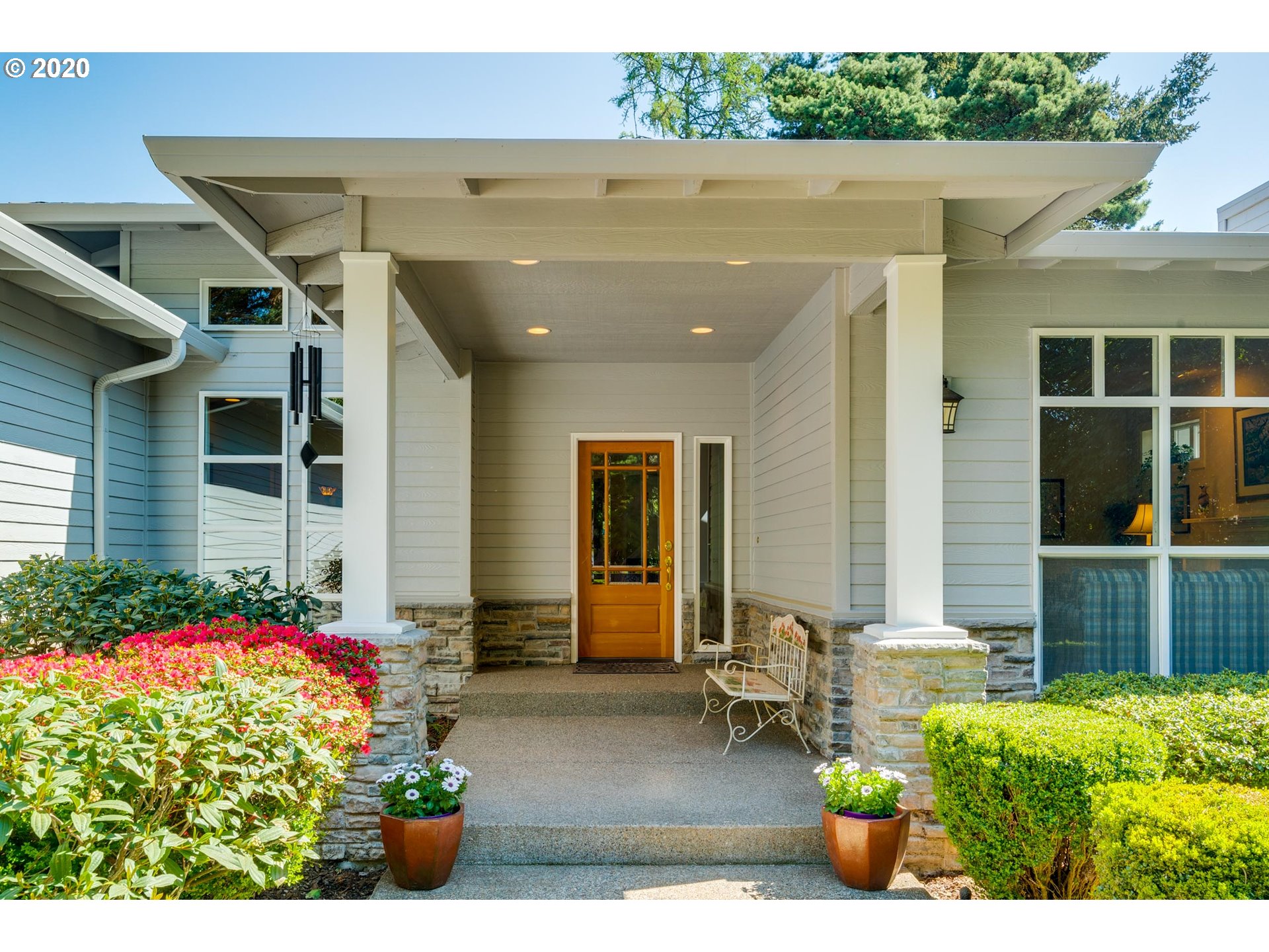 5249 Southwest Dosch Road Portland, OR 97239 - Photo 4 of 32 Gallery Image 4