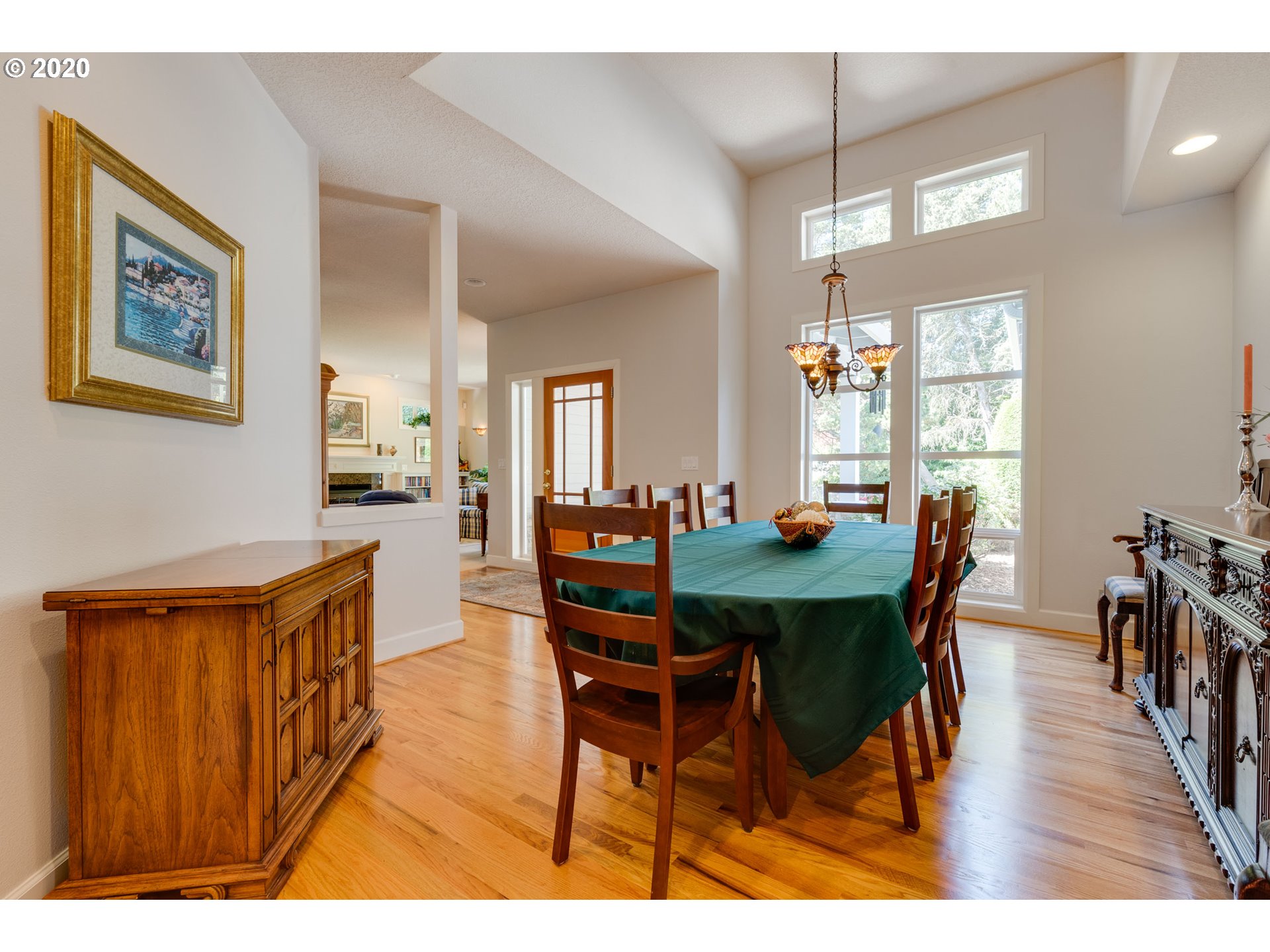 5249 Southwest Dosch Road Portland, OR 97239 - Photo 8 of 32 Gallery Image 8