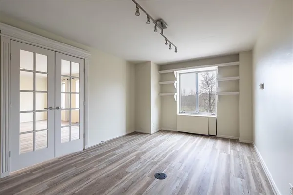 $299,000 | 221 West 48th Street, Unit 803, Kansas City, MO 64112