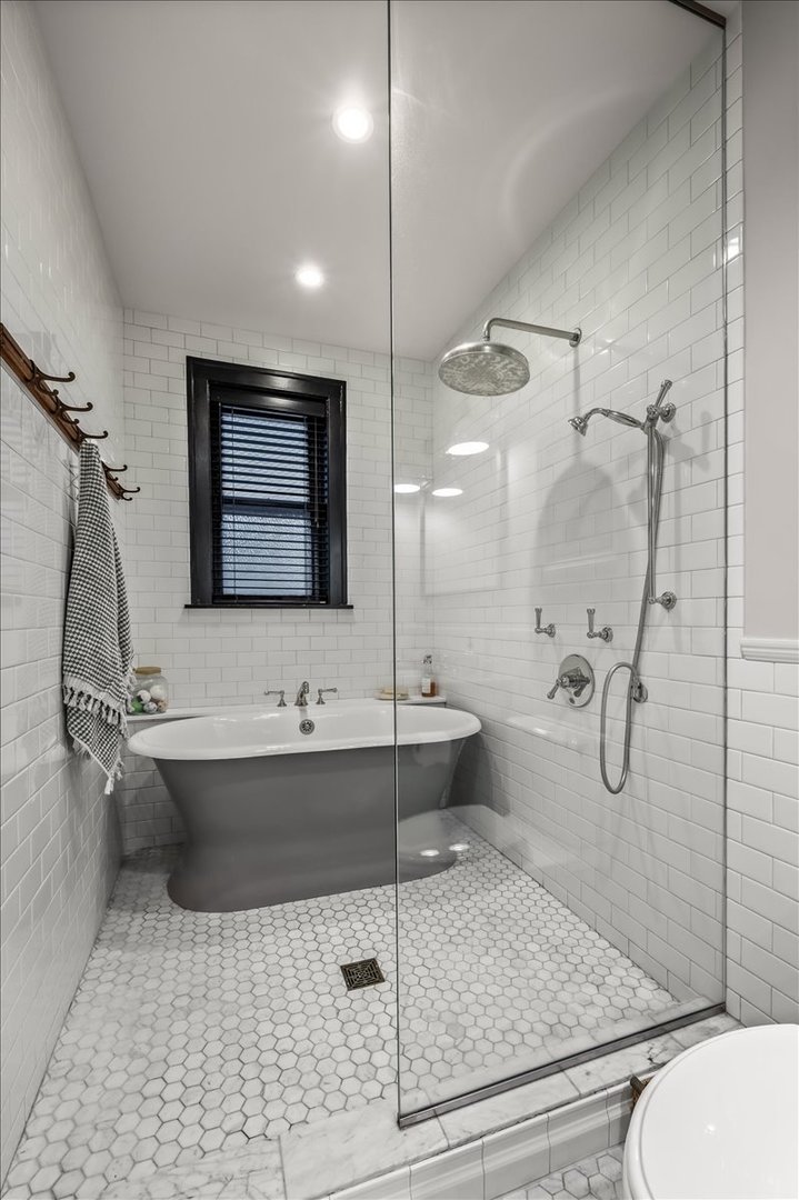 674 West Irving Park Road, Unit F7 Chicago, IL 60613 - Photo 17 of 23 Gallery Image 17