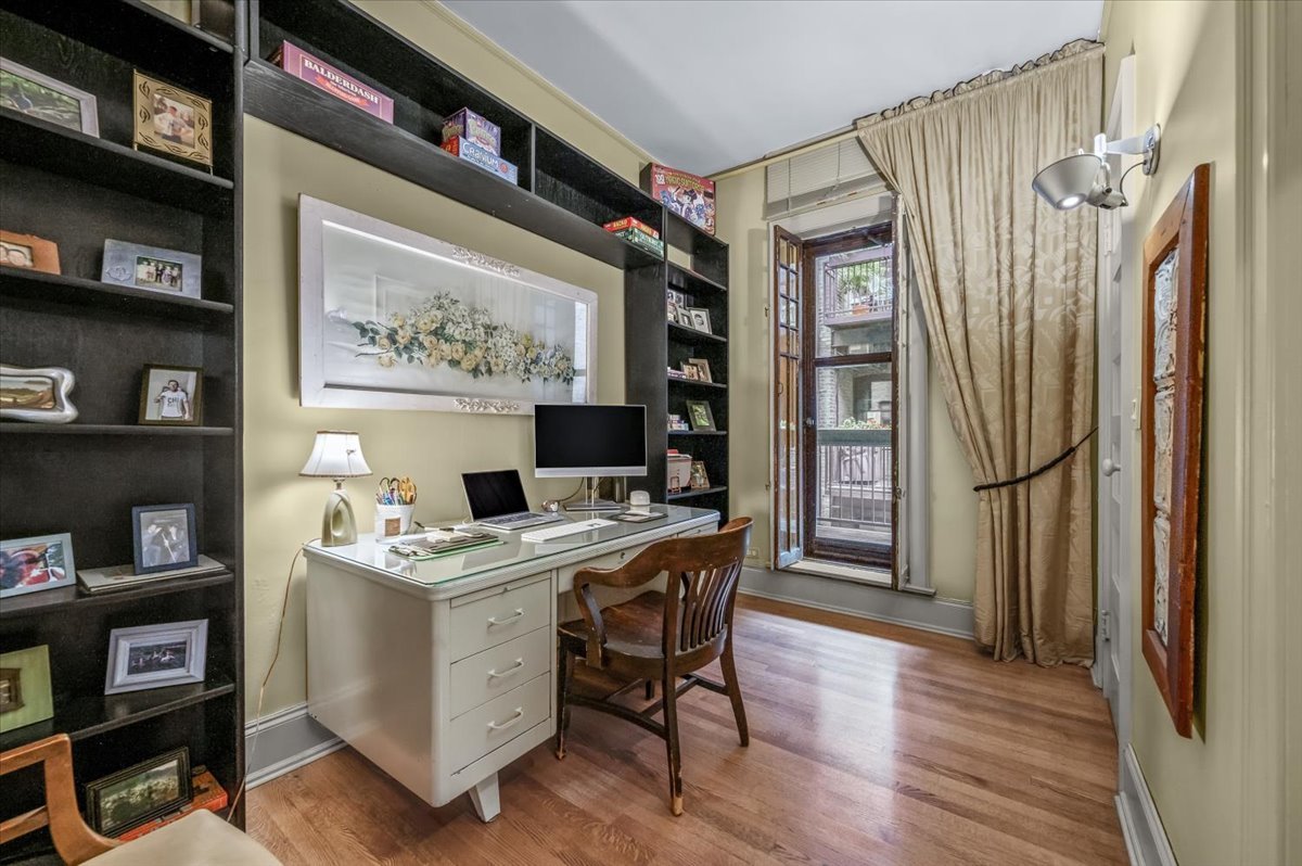 674 West Irving Park Road, Unit F7 Chicago, IL 60613 - Photo 19 of 23 Gallery Image 19