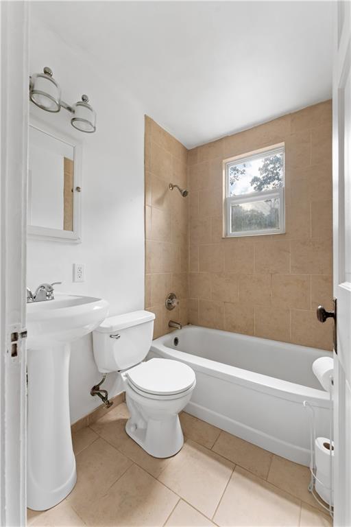 127 Bartley Road Pittsburgh, PA 15241 - Photo 11 of 17 Gallery Image 11