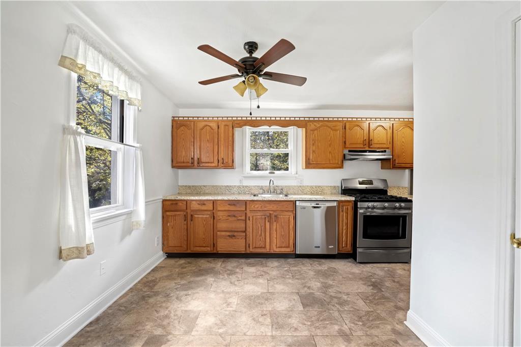 127 Bartley Road Pittsburgh, PA 15241 - Photo 6 of 17 Gallery Image 6