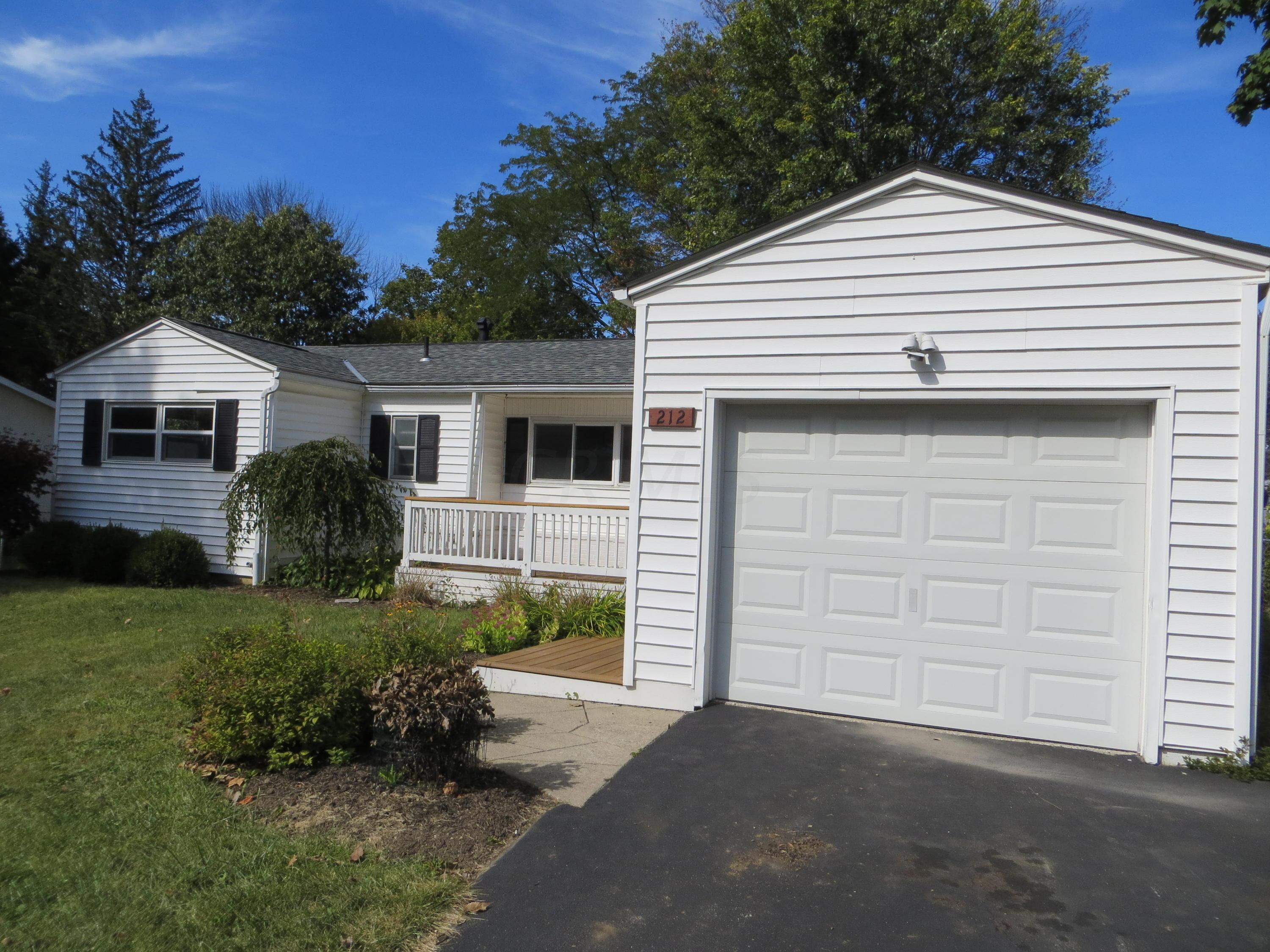 212 Cherrington Road Westerville, OH 43081 - Photo 5 of 38