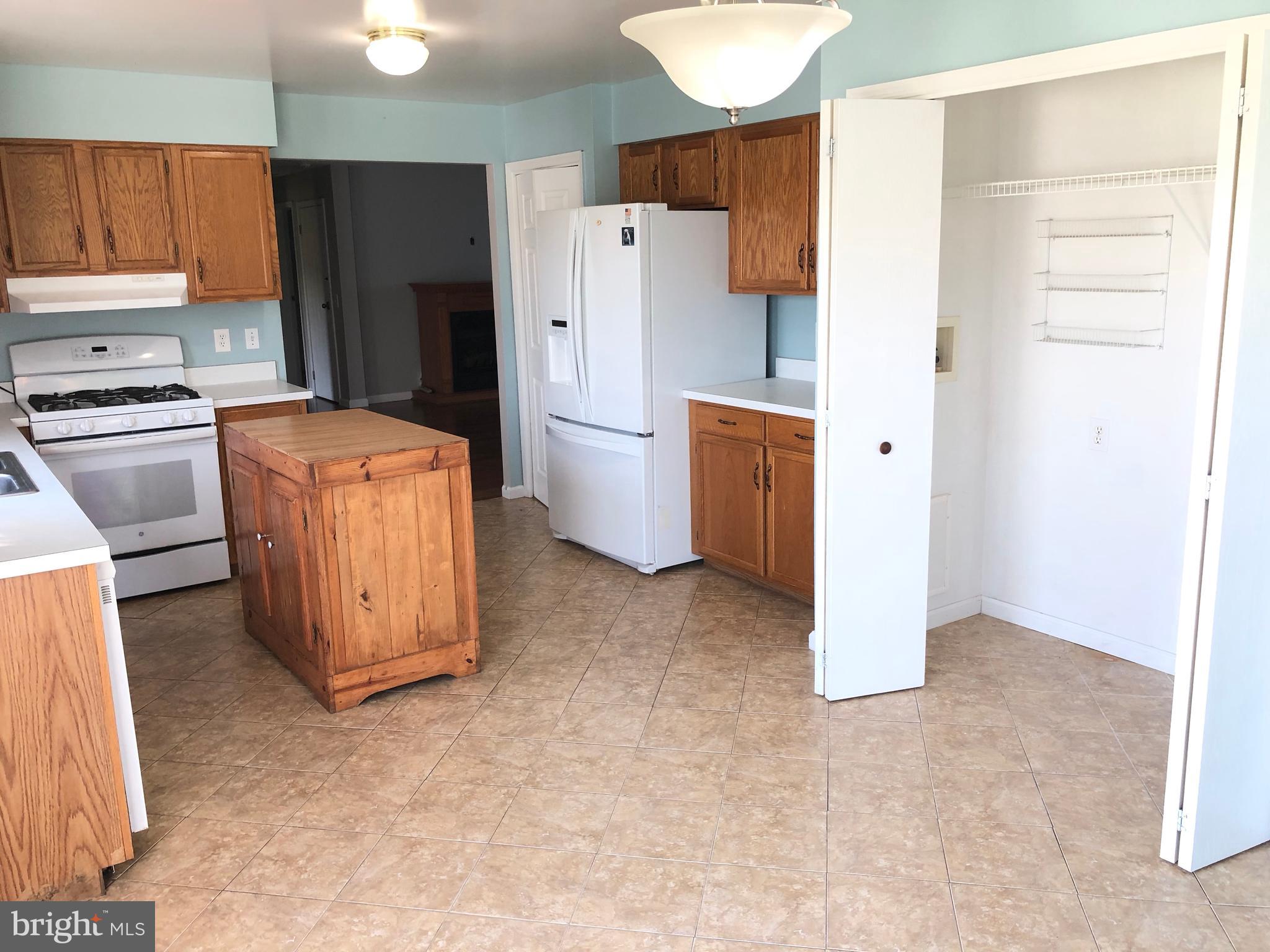 841 Doe Run Road Coatesville, PA 19320 - Photo 3 of 27