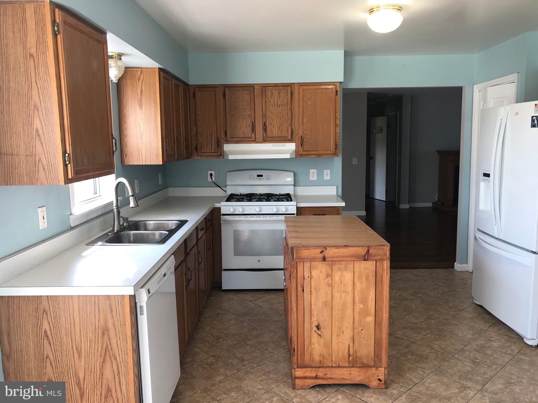 841 Doe Run Road Coatesville, PA 19320 - Photo 5 of 27