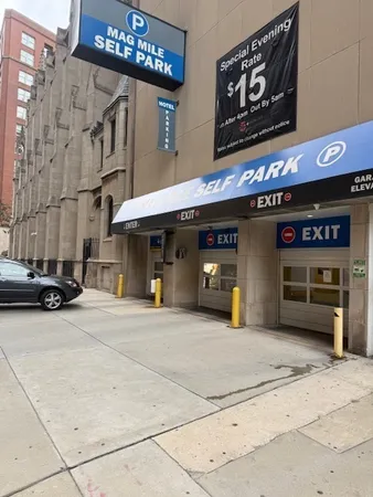 $32,000 | 111 East Chestnut Street, Unit P5B8, Chicago, IL 60611