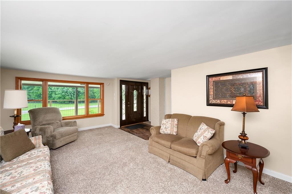 407 North Liberty Road Grove City, PA 16127 - Photo 13 of 46 Gallery Image 13
