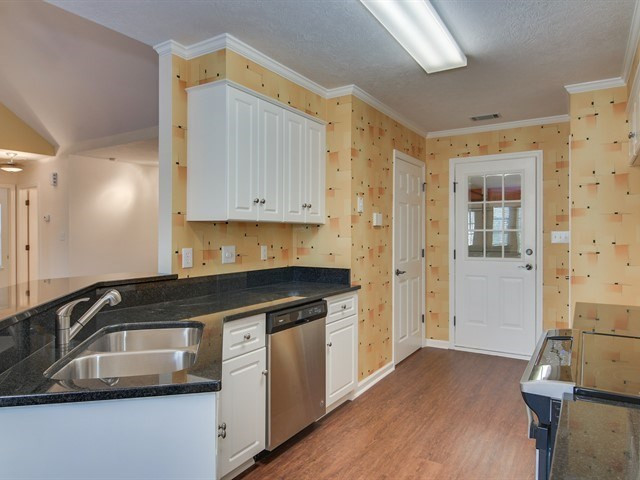 490 Granite Point Martinez, GA 30907 - Photo 13 of 36 Gallery Image 13