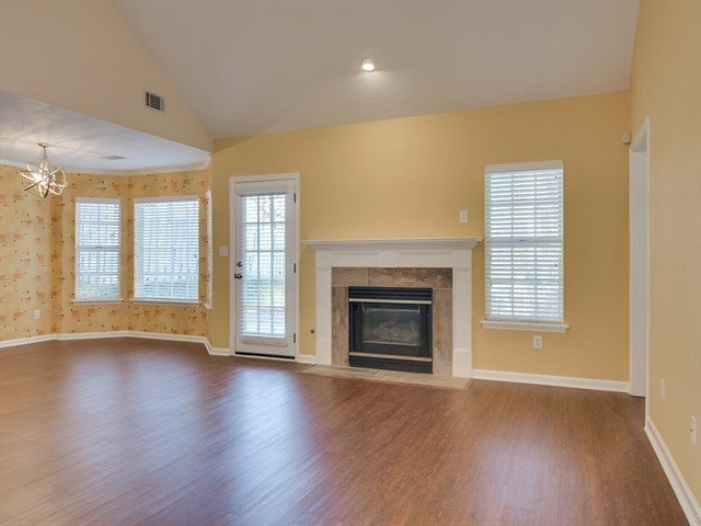 490 Granite Point Martinez, GA 30907 - Photo 5 of 36 Gallery Image 5