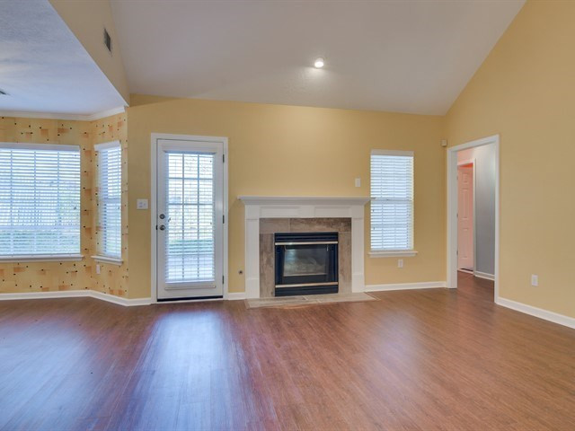 490 Granite Point Martinez, GA 30907 - Photo 8 of 36 Gallery Image 8