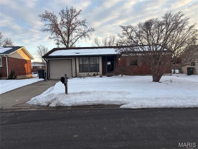 $240,000 | 3123 Bedford Lane, St. Charles, MO 63301