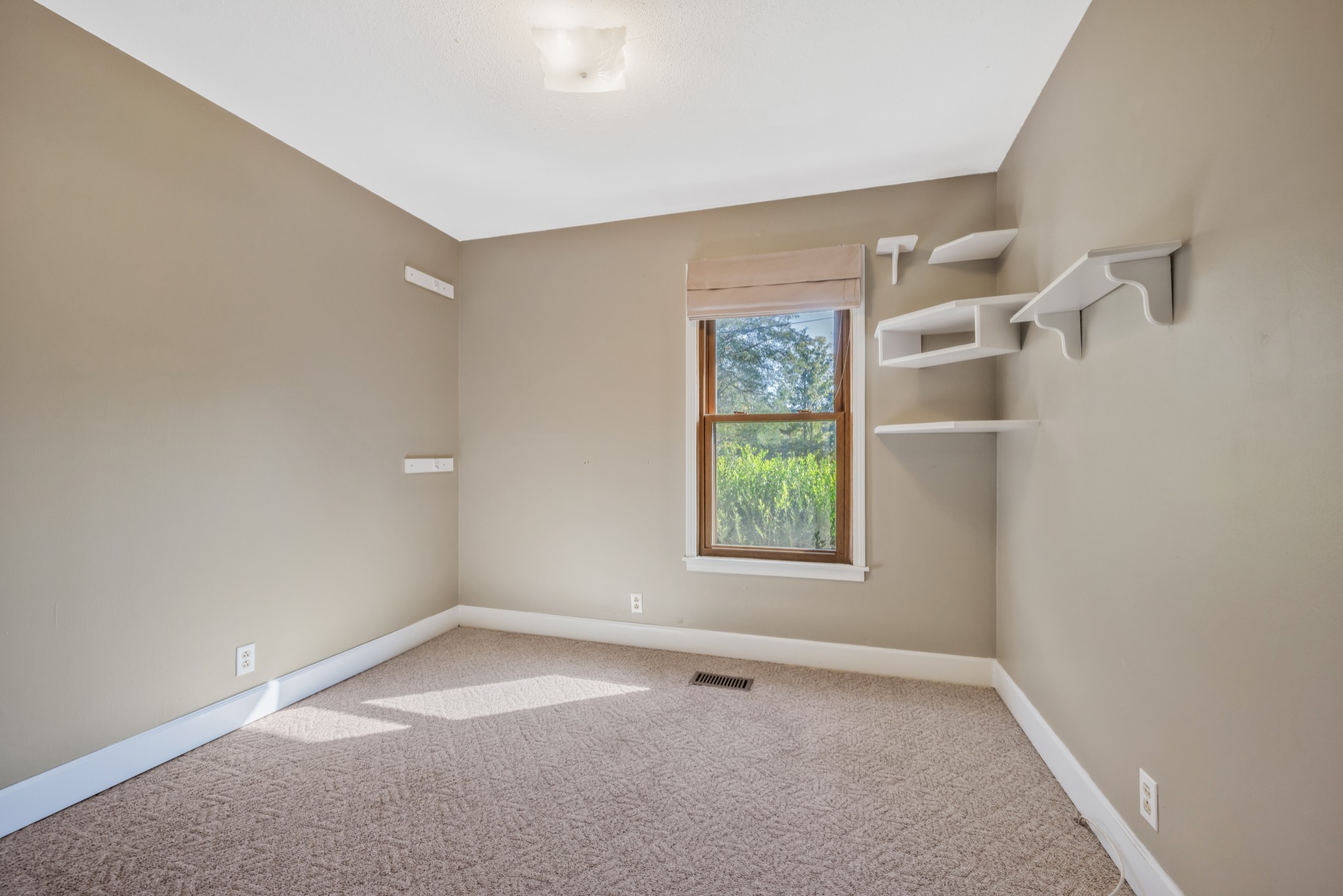 3904 Cedar Street Centerville, TN 37033 - Photo 14 of 18 an empty room with windows