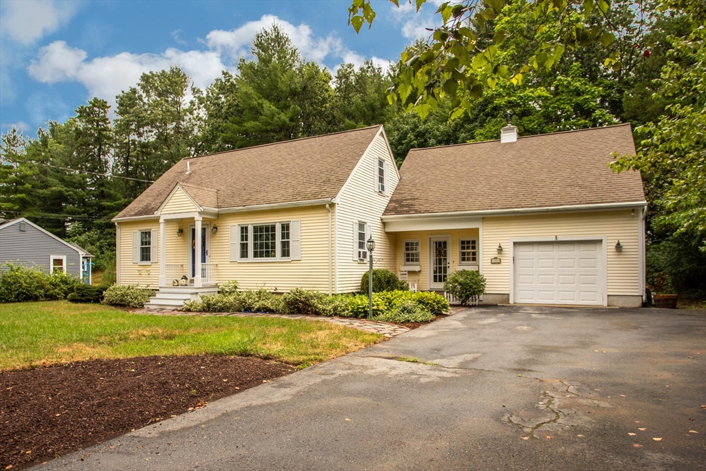 38 Concord Road Chelmsford, MA 01824 - Photo 1 of 22 Gallery Image 1