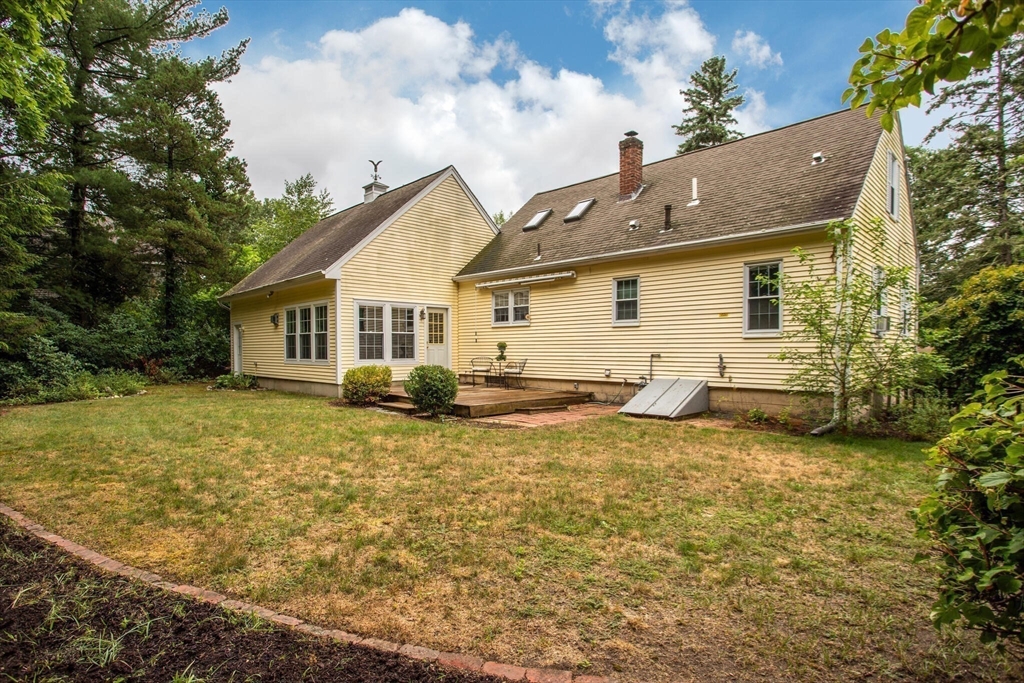 38 Concord Road Chelmsford, MA 01824 - Photo 20 of 22 Gallery Image 20