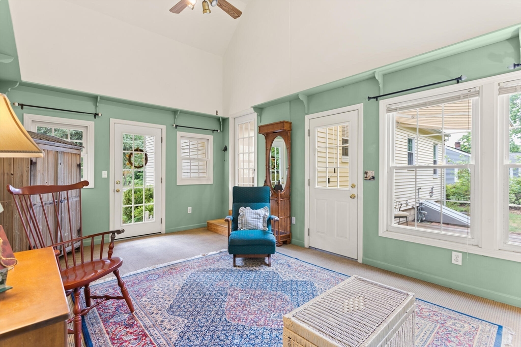 38 Concord Road Chelmsford, MA 01824 - Photo 4 of 22 Gallery Image 4