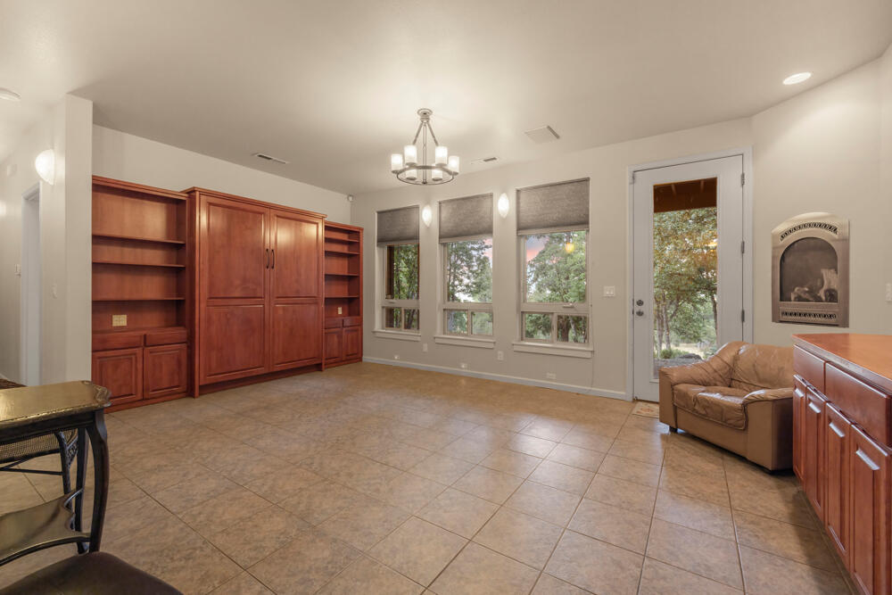 6734 Cooper's Hawk Road Klamath Falls, OR 97601 - Photo 33 of 80 6734CoopersHawkRd.-67