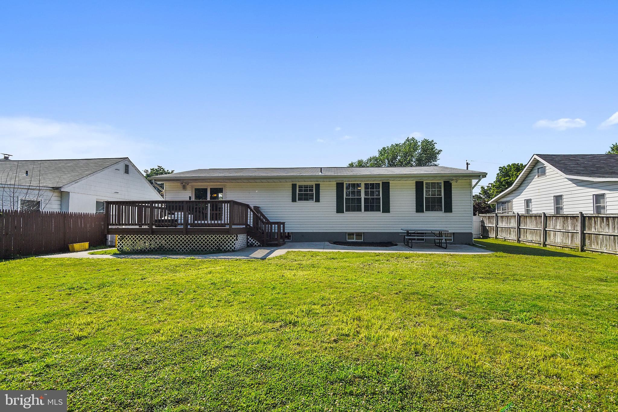 225 Dale Road Pasadena, MD 21122 - Photo 3 of 40 Gallery Image 3
