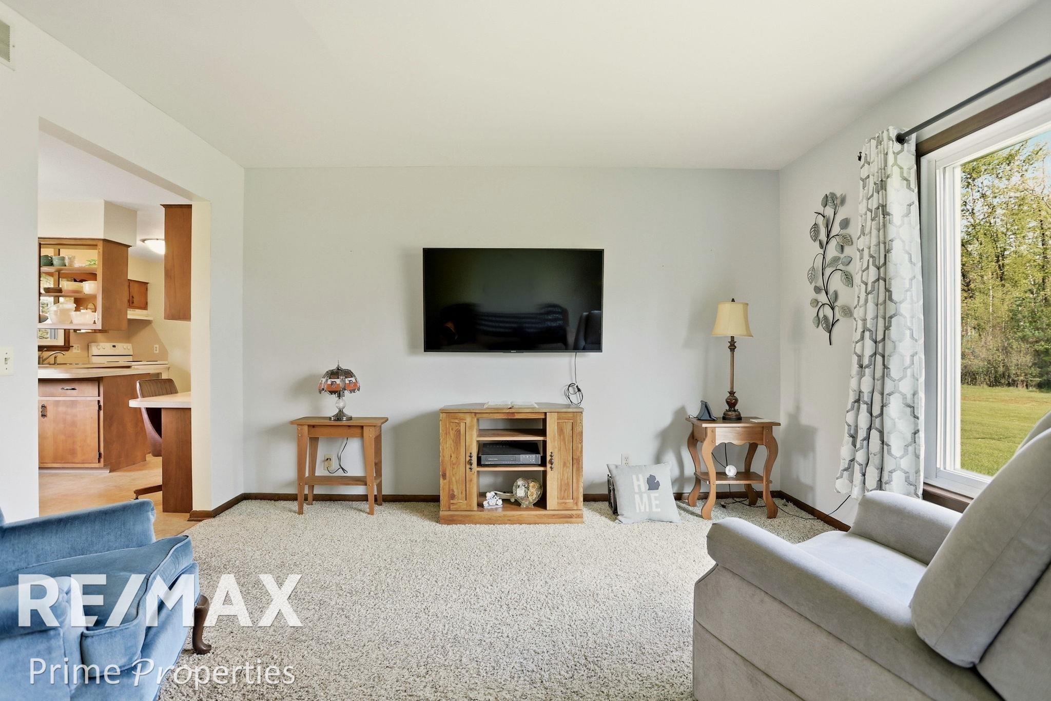 4301 Curtis Road Birch Run, MI 48415 - Photo 11 of 59 50208296-770a0baa-0212-44d3-9719-5ded1670a95e.JPG