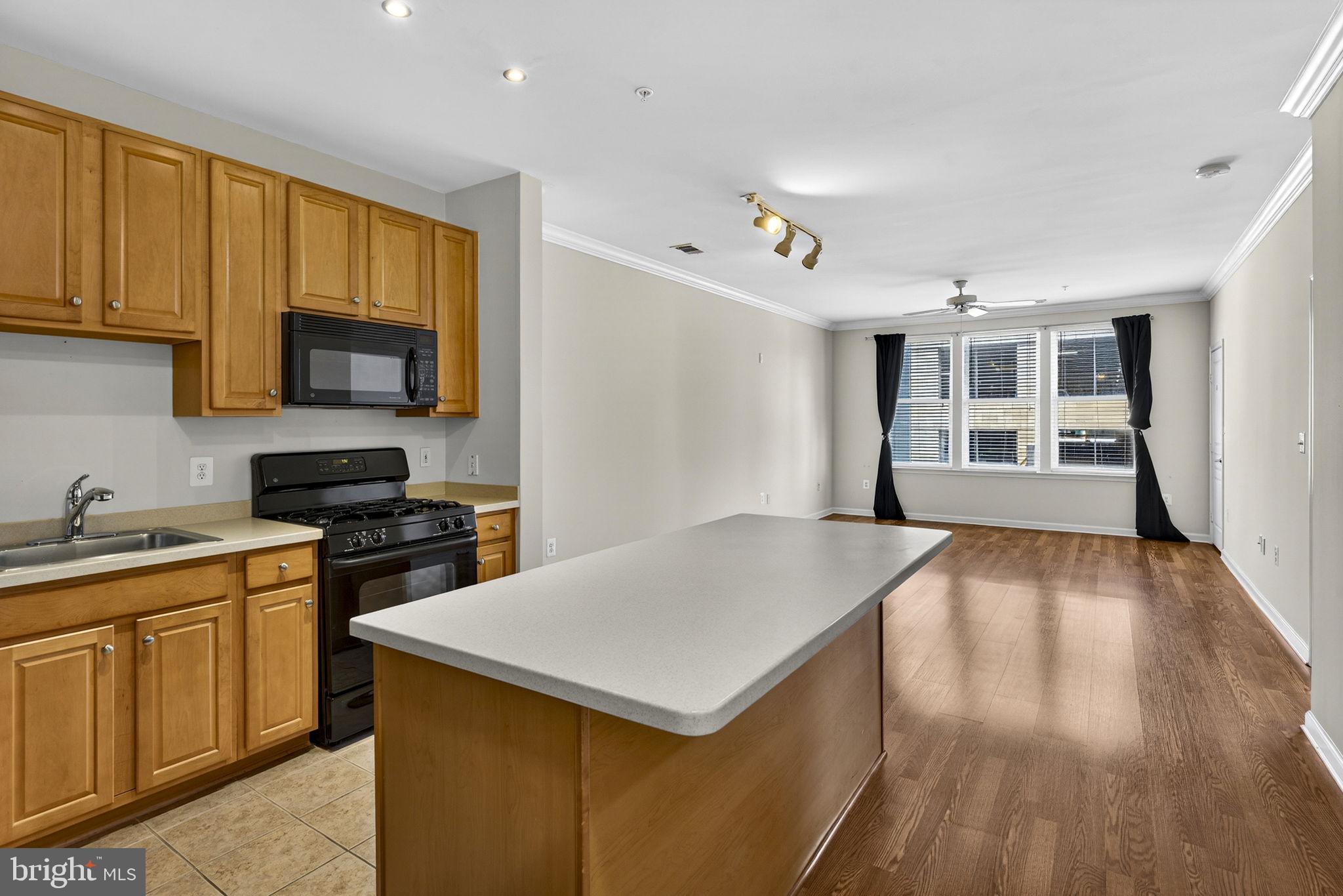 12001 Market Street, Unit 263 Reston, VA 20190 - Photo 3 of 36