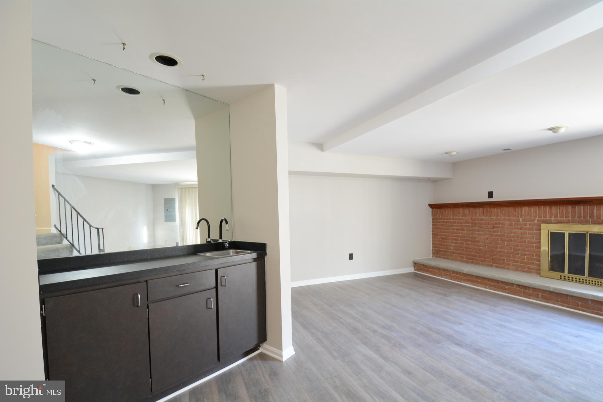 8985 Omega Court Springfield, VA 22152 - Photo 23 of 25 Basement Wet Bar