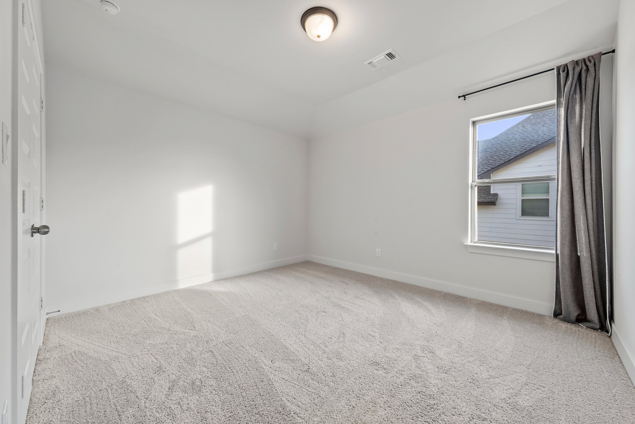 124 Low River Lane Georgetown, TX 78628 - Photo 27 of 38 an empty room with a empty space and windows