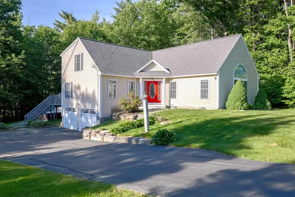 $675,000 | 31 Merrill Road, Goffstown, NH 03045