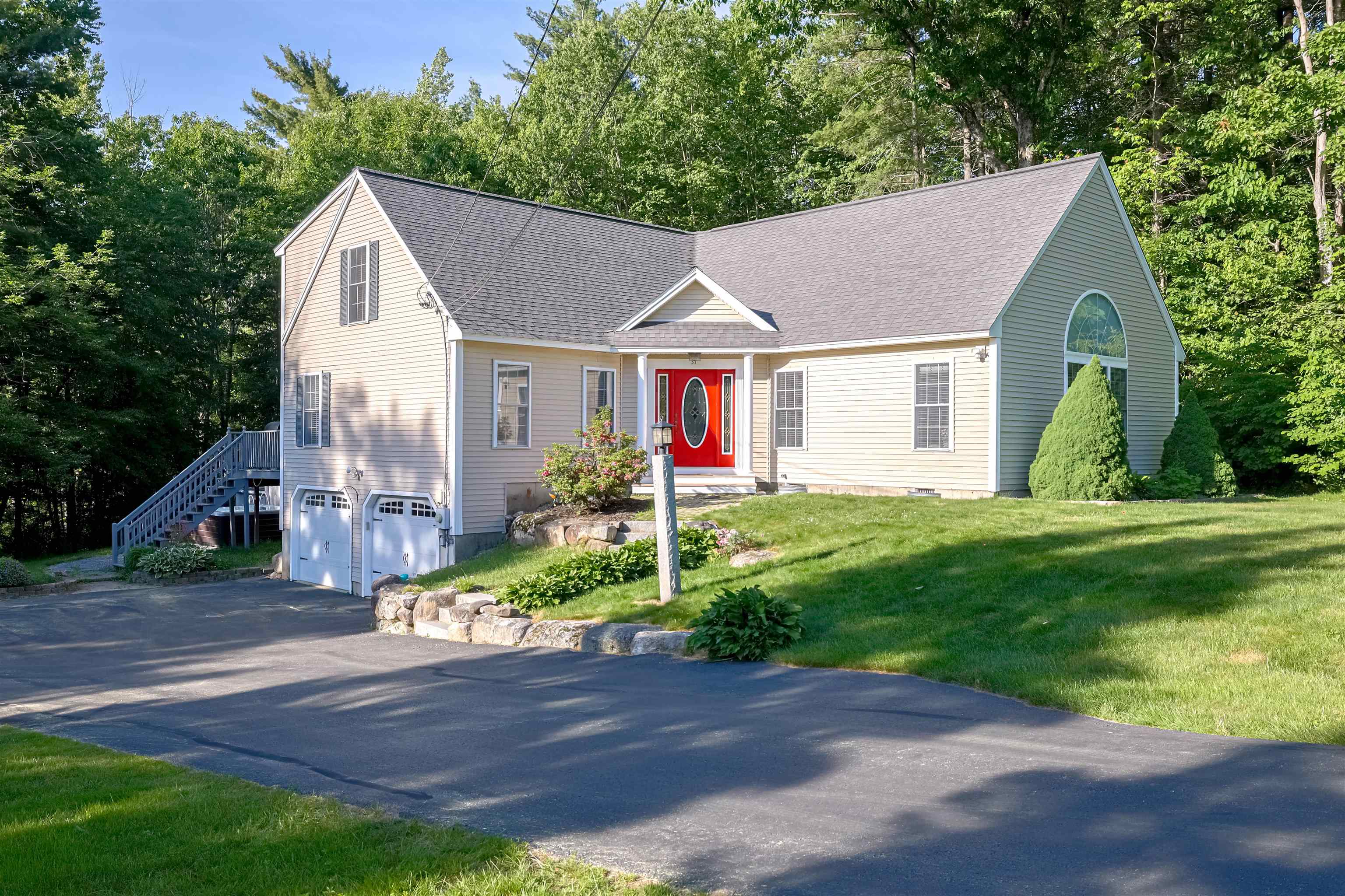 31 Merrill Road Goffstown, NH 03045 - Photo 1 of 59