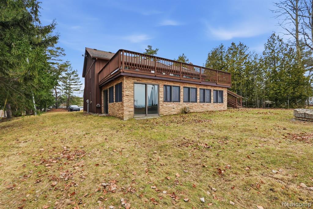 5436 North Lakeshore Road Deckerville, MI 48427 - Photo 36 of 48