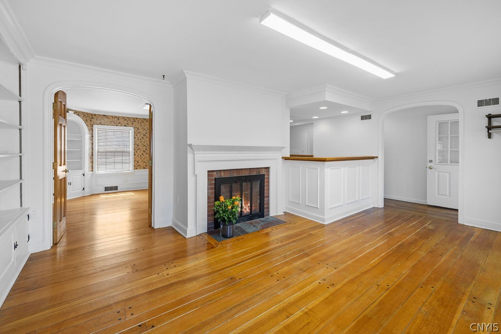 225 Broad Street Oneida, NY 13421 - Photo 5 of 34