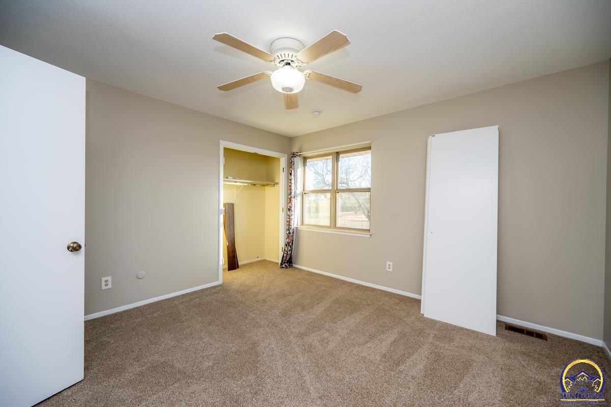 3036 Southwest Randolph Avenue Topeka, KS 66611 - Photo 13 of 27