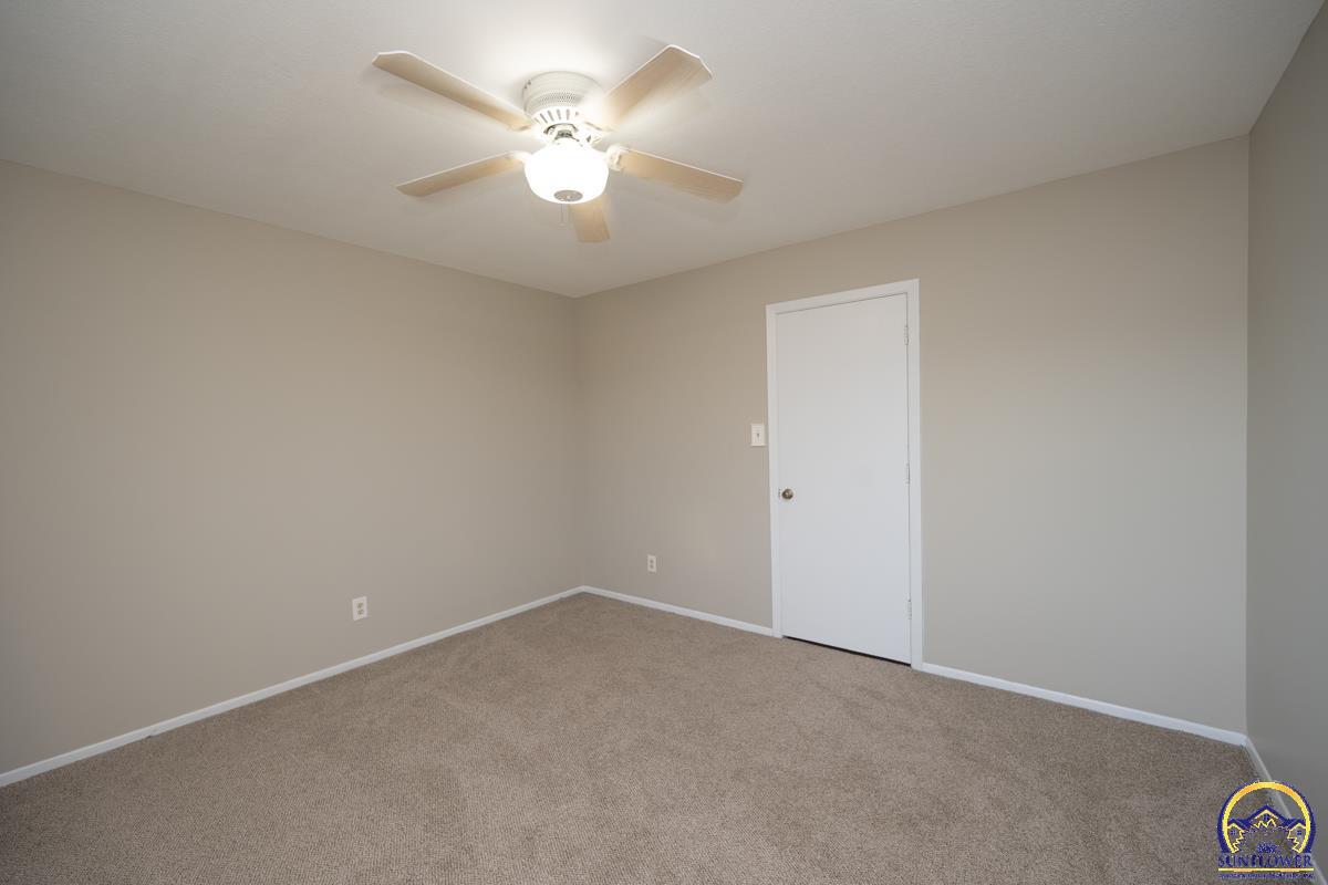3036 Southwest Randolph Avenue Topeka, KS 66611 - Photo 14 of 27