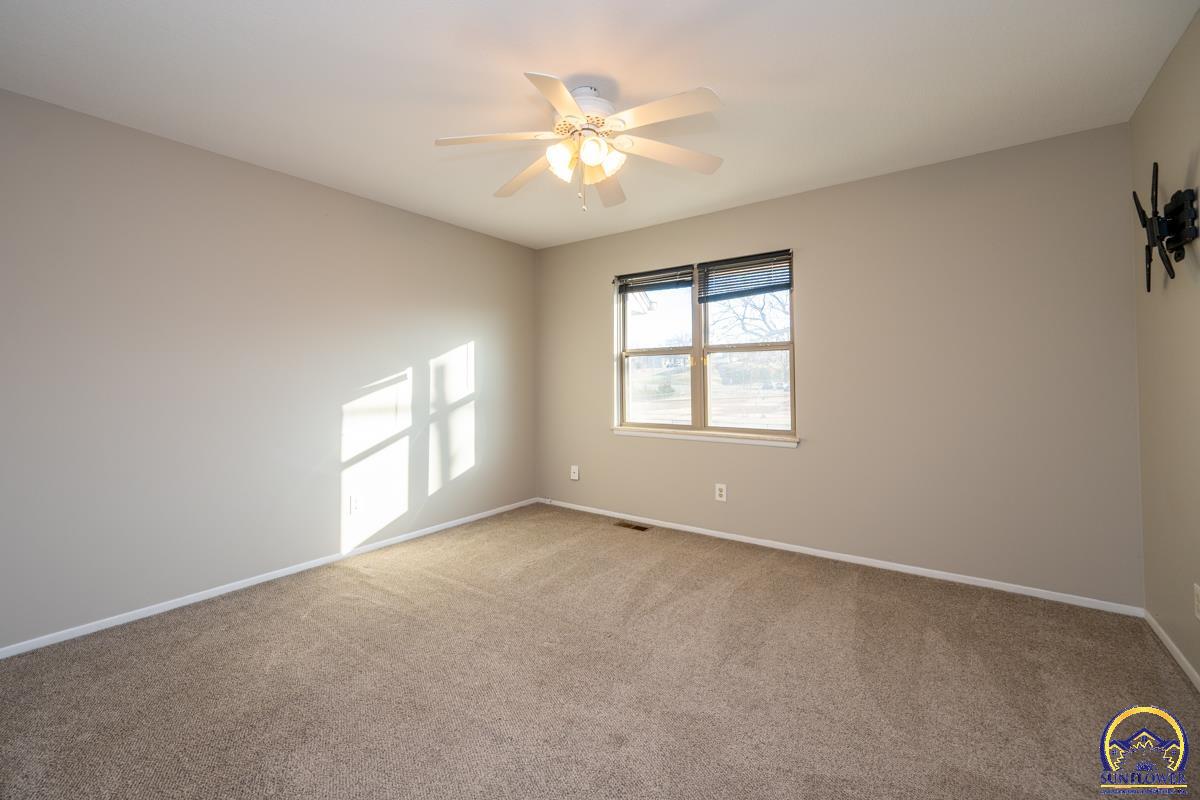 3036 Southwest Randolph Avenue Topeka, KS 66611 - Photo 19 of 27